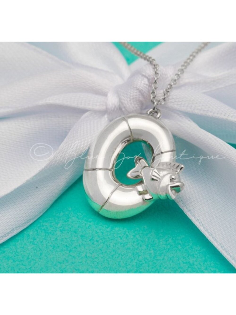 Tiffany & Co. Vintage Fish Swim Ring Float Necklace Goldfish Pendant in Silver